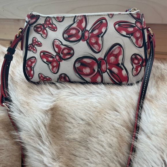 Disney Dooney and Bourke Minnie Mouse Bow Crossbody - Picture 2 of 5